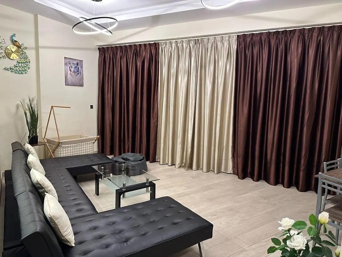 Dubai Skyline & Creek View - Homeyvillas United Arab Emirates